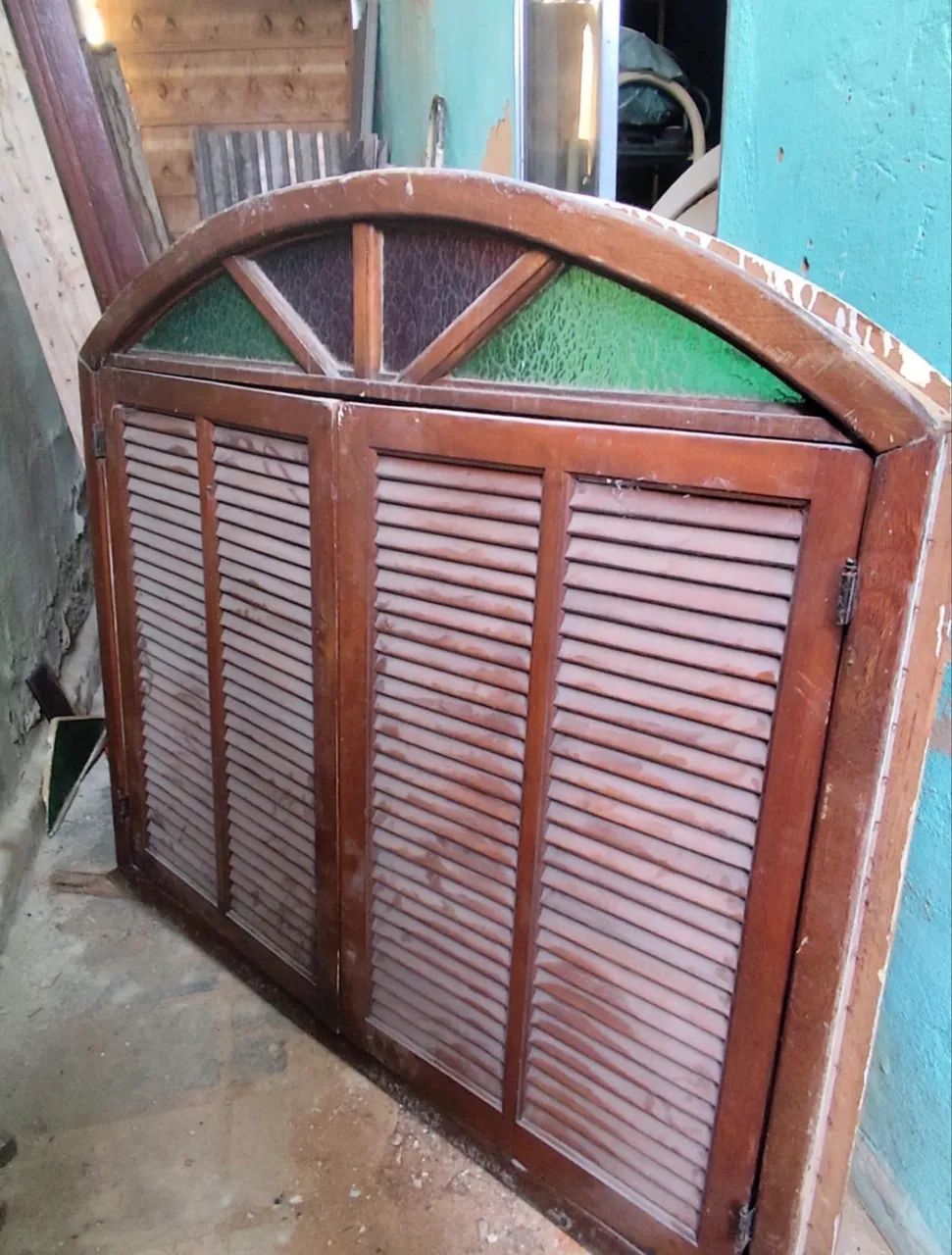 Janelas de madeira maciça65704308054658120