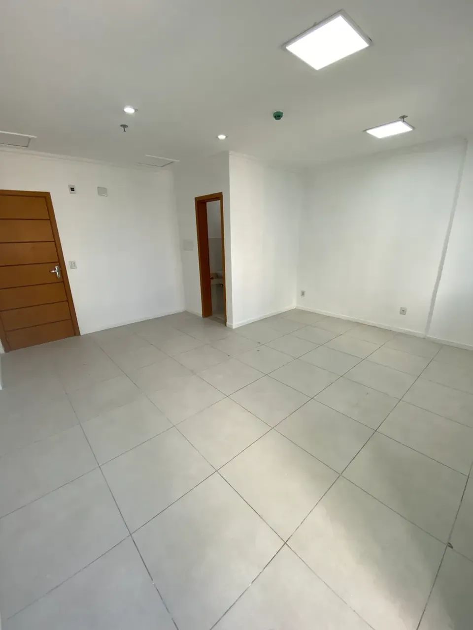 Sala Comercial | Nascente | 33m2 | Bairro do Marco | Com Vag de Garagem - Foto 2