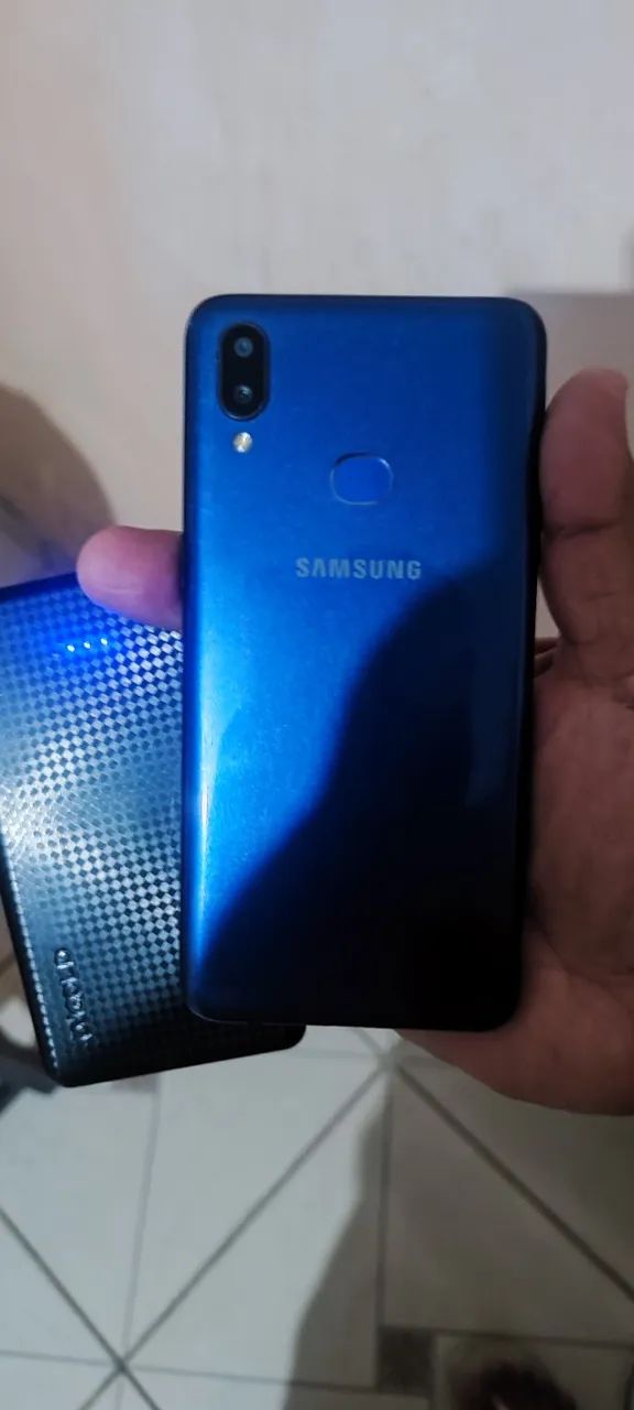 Celular a10 com problema + Power bank 40 - Foto 2
