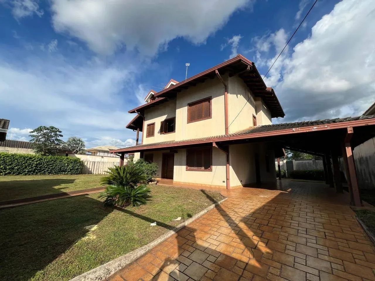 Casa de Alto Padrão à Venda  208 Norte