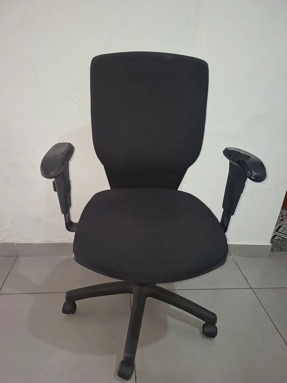 Cadeira e mesa escritório 