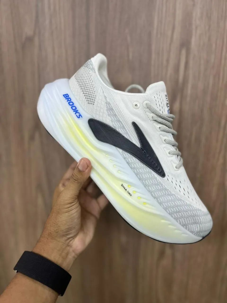 Tênis Brooks Glycerin Max - Importado  - Foto 2