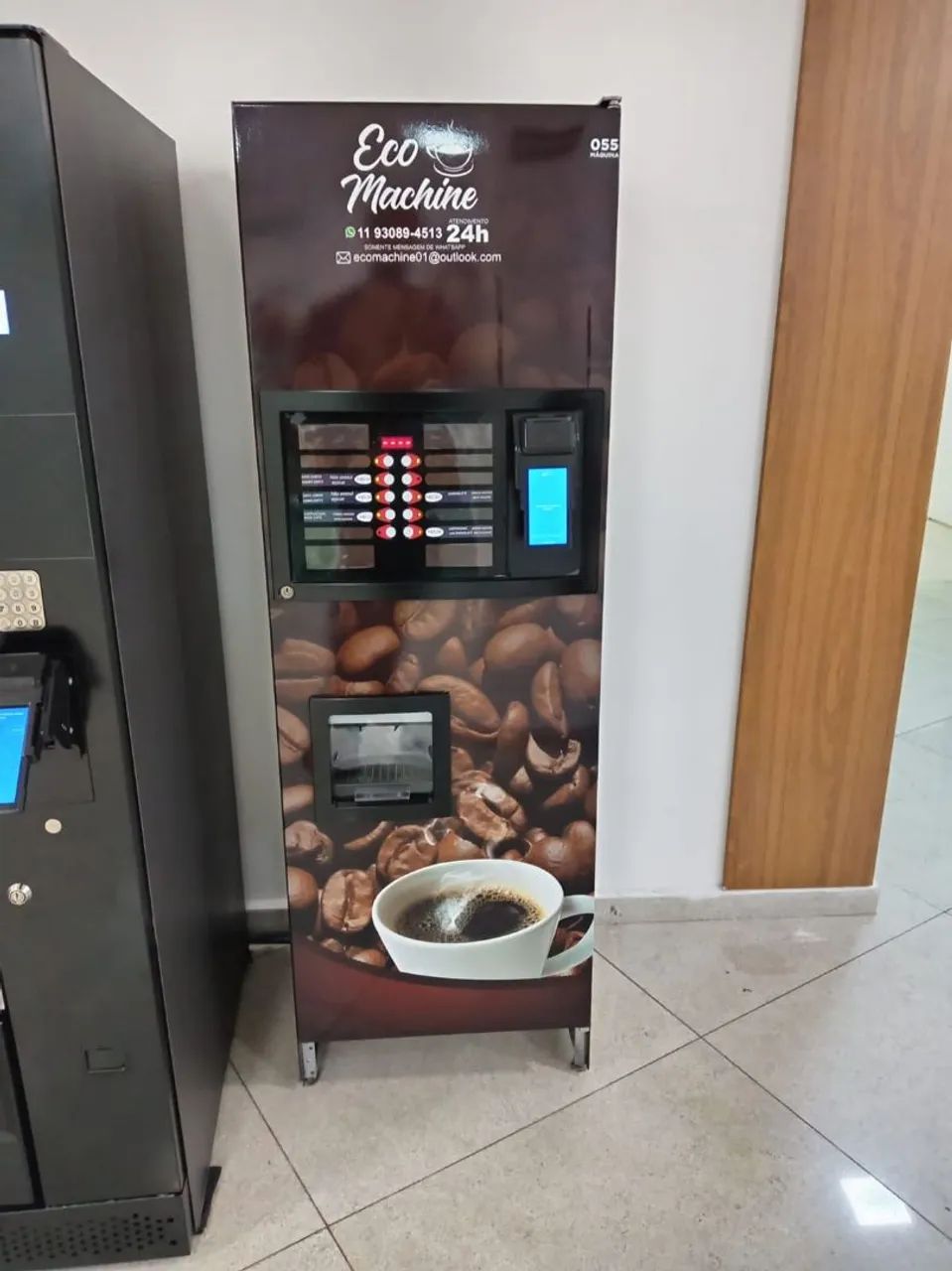 Máquina de café, vending machine, máquina de vendas automática 