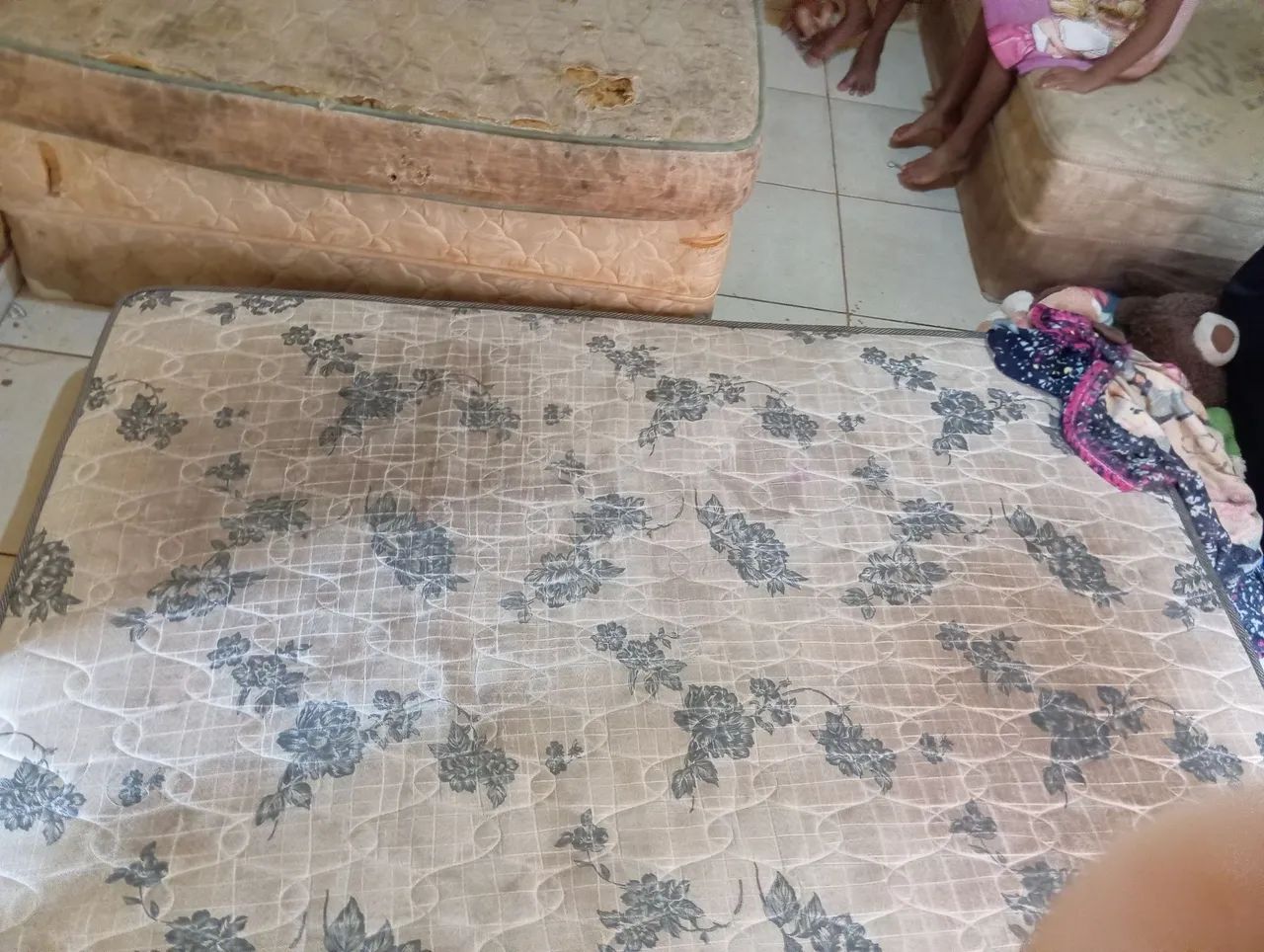 Vende-se colchão de casal
