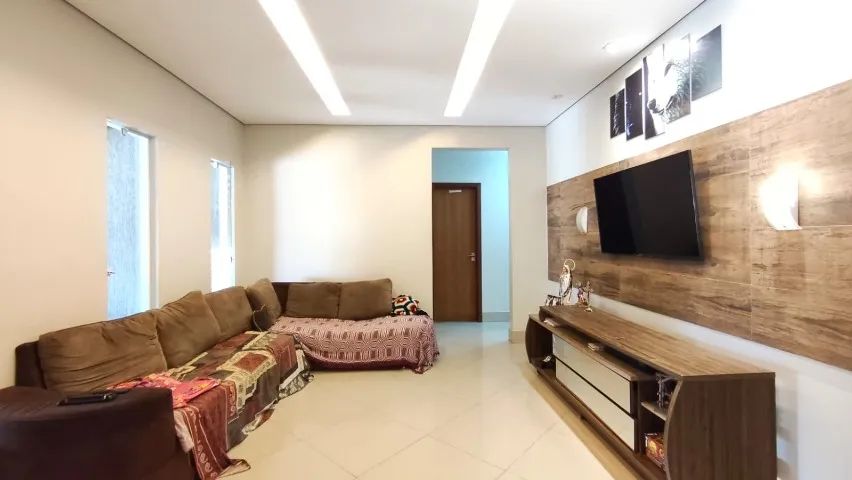 CASA COM 3 QUARTOS, CONDOMINIO QUINTAS DOS IPES 