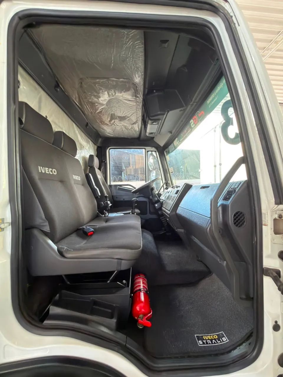 Iveco 170E21 Ano 2023 c/ Caçamba - Extra - Foto 5