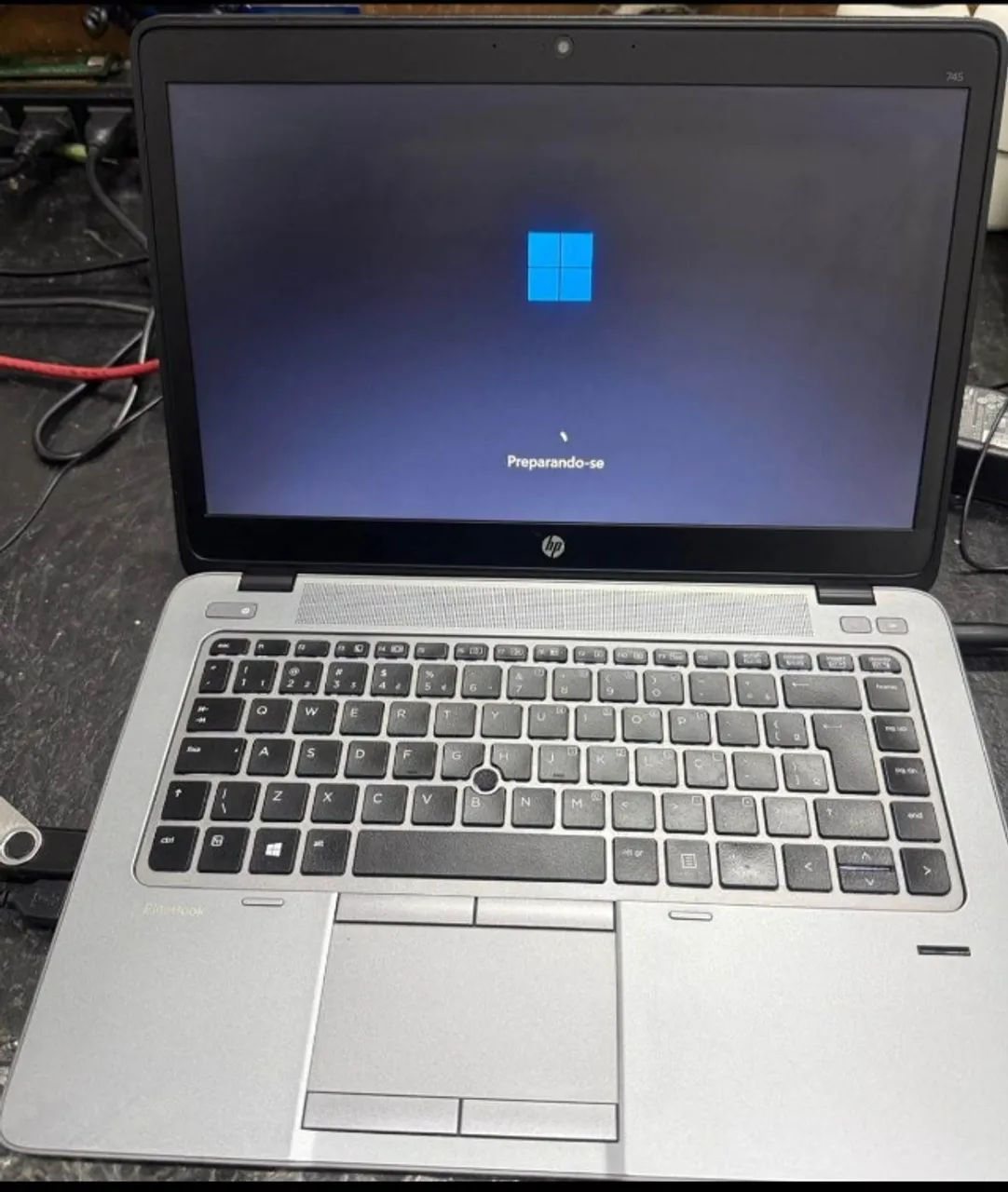 Notebook HP 240 de SSD.