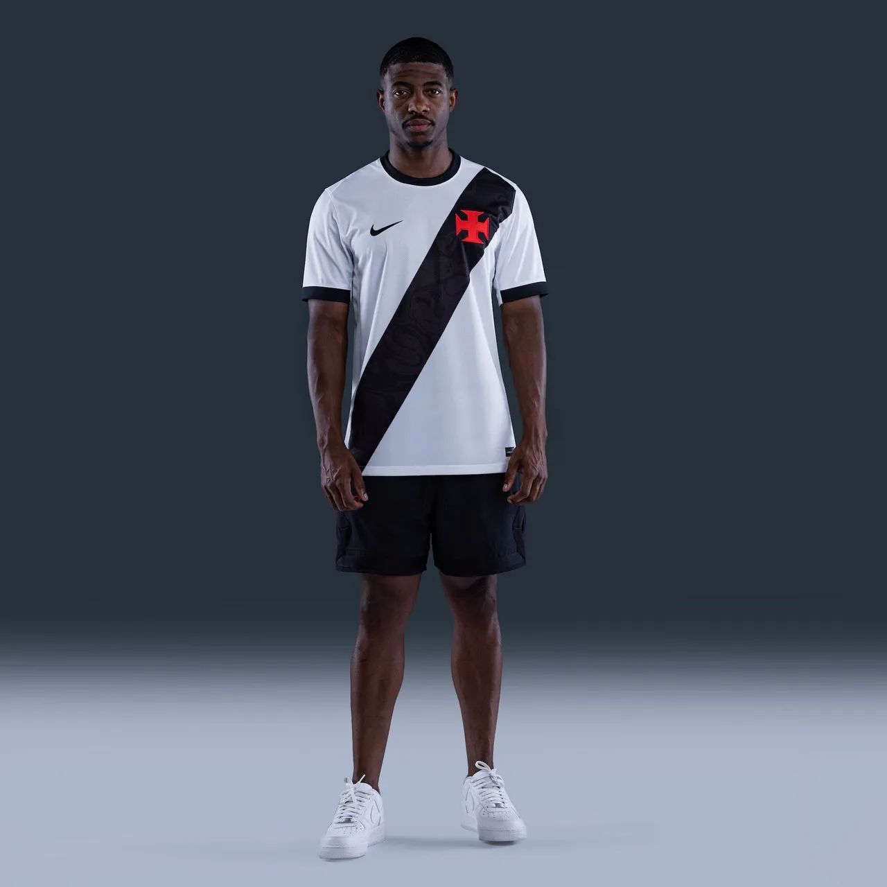 Camisa Vasco Nike 2026 - Foto 4