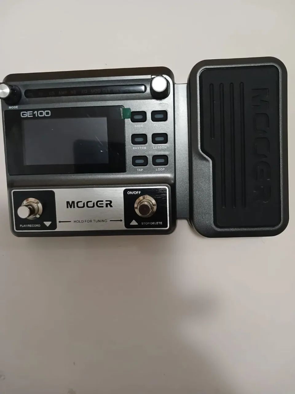 Pedaleira Mooer GE 100 "Zero"