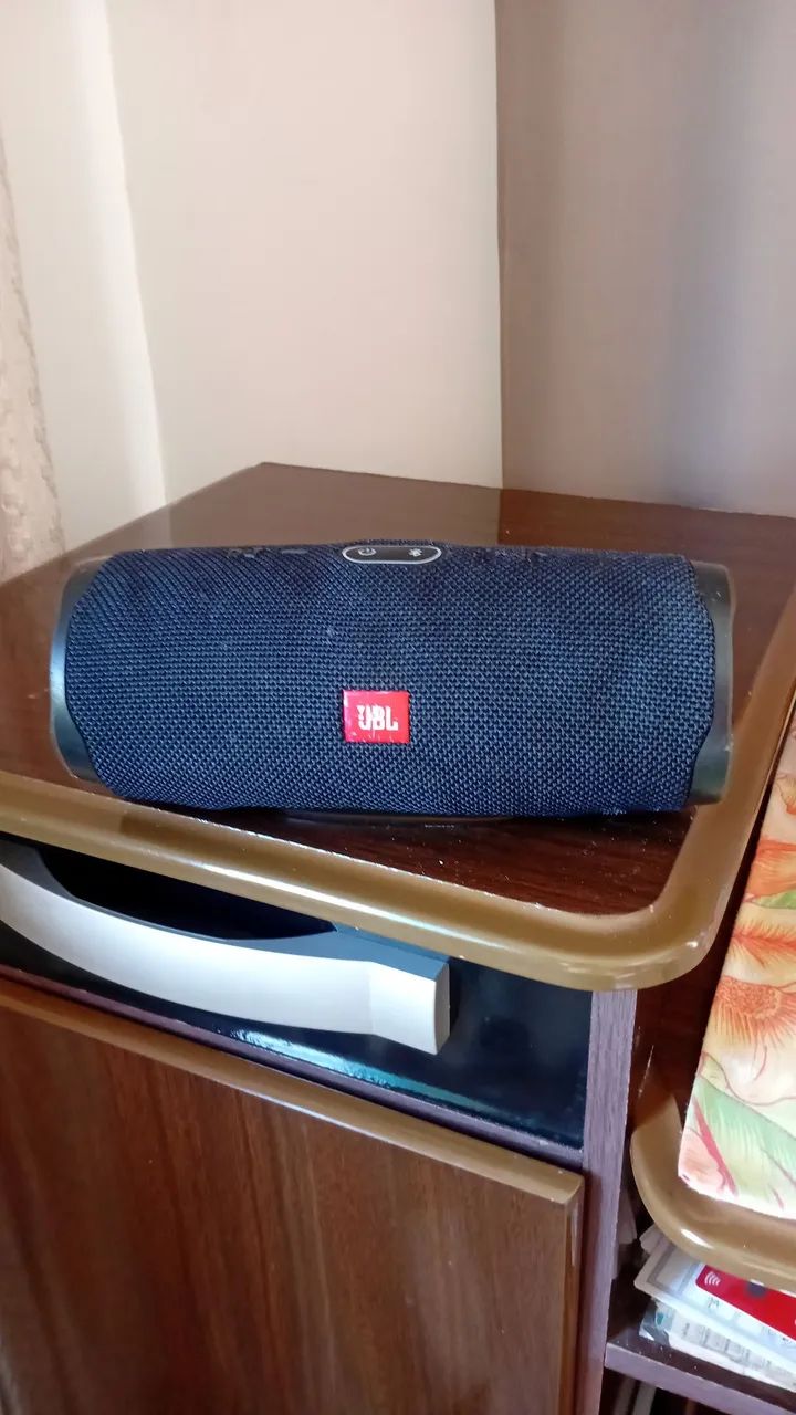 Caixa de som JBL Charge 4 a prova D`agua