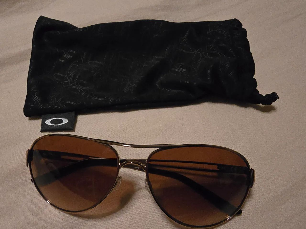 Oculos oakley original praticamente novo