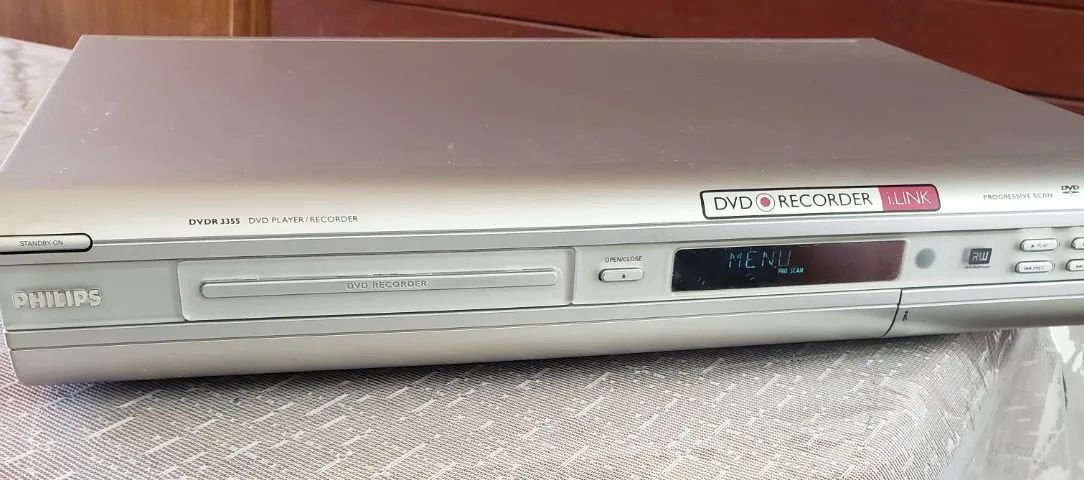 DVD player e gravador Philips DVDR3355 
