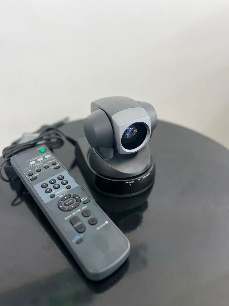 Câmara de vídeo PTZ SONY EVI-D100 - Foto 2