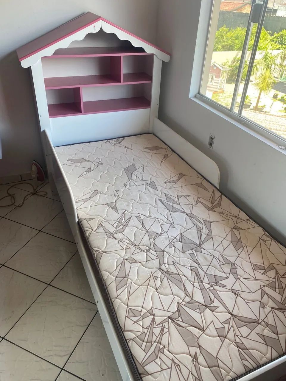 Cama infantil + colchão 