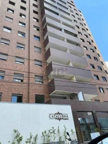 Apartamento de 03 quartos no Edifício Catalunha - Todos os Santos.