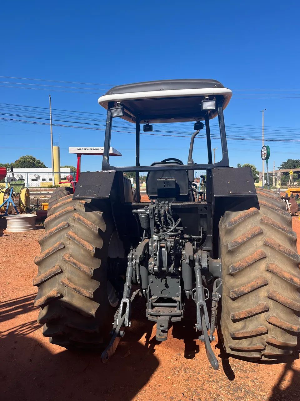 Trator Valtra BM 110 ano 2003 Revisado  - Foto 3