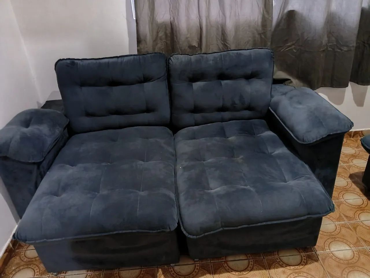 Sofa retrátil e reclinável 