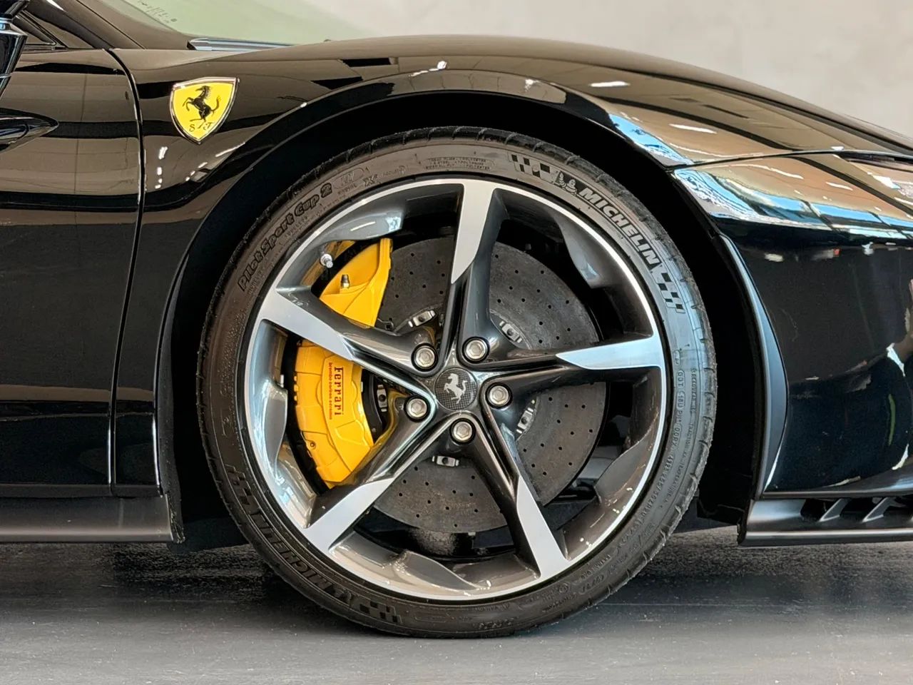 Ferrari SF 90 SPIDER 4.0 V8 Bi-Turbo (Híbrido), foto 9 de 20