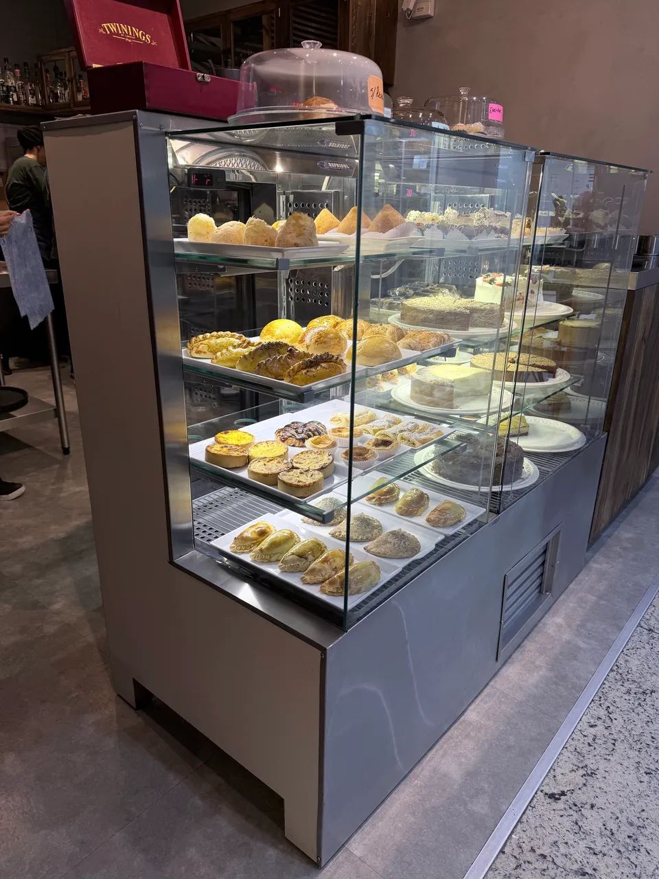Vitrine refrigerada e estufa quente ( 2 em 1)  - Foto 2