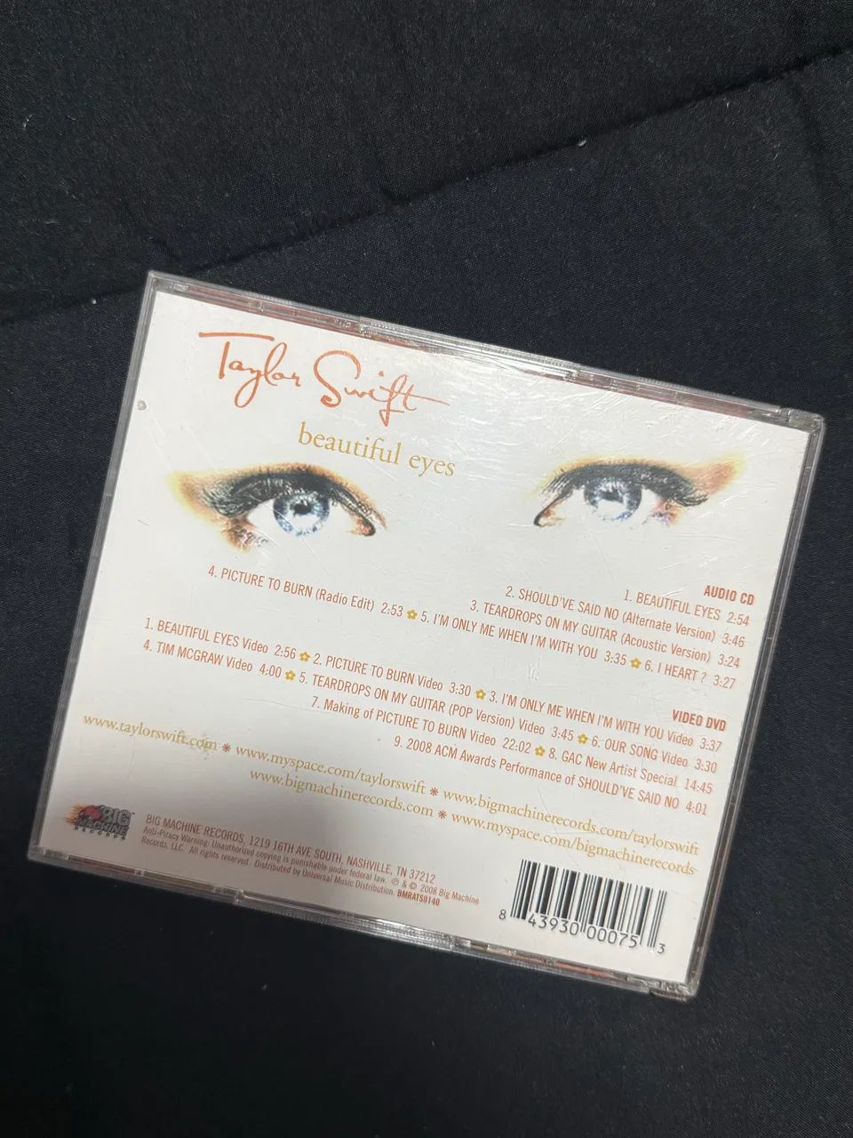 TAYLOR SWIFT BEAUTIFUL EYES - Foto 2