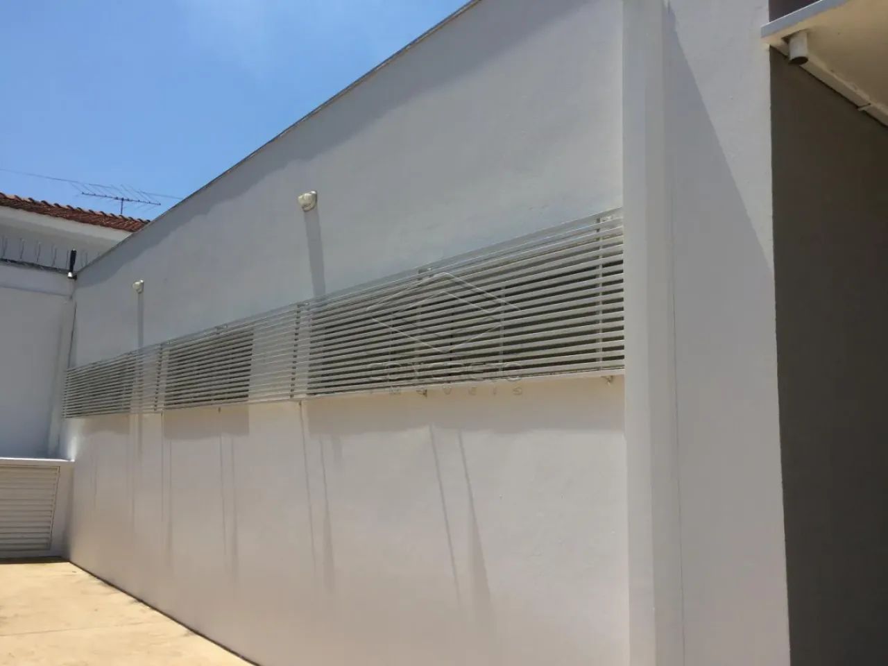 EXCELENTE IMÓVEL COM 200M² CONTA COM 5 SALAS CLIMATIZADAS - IDEAL PARA CLINICAS