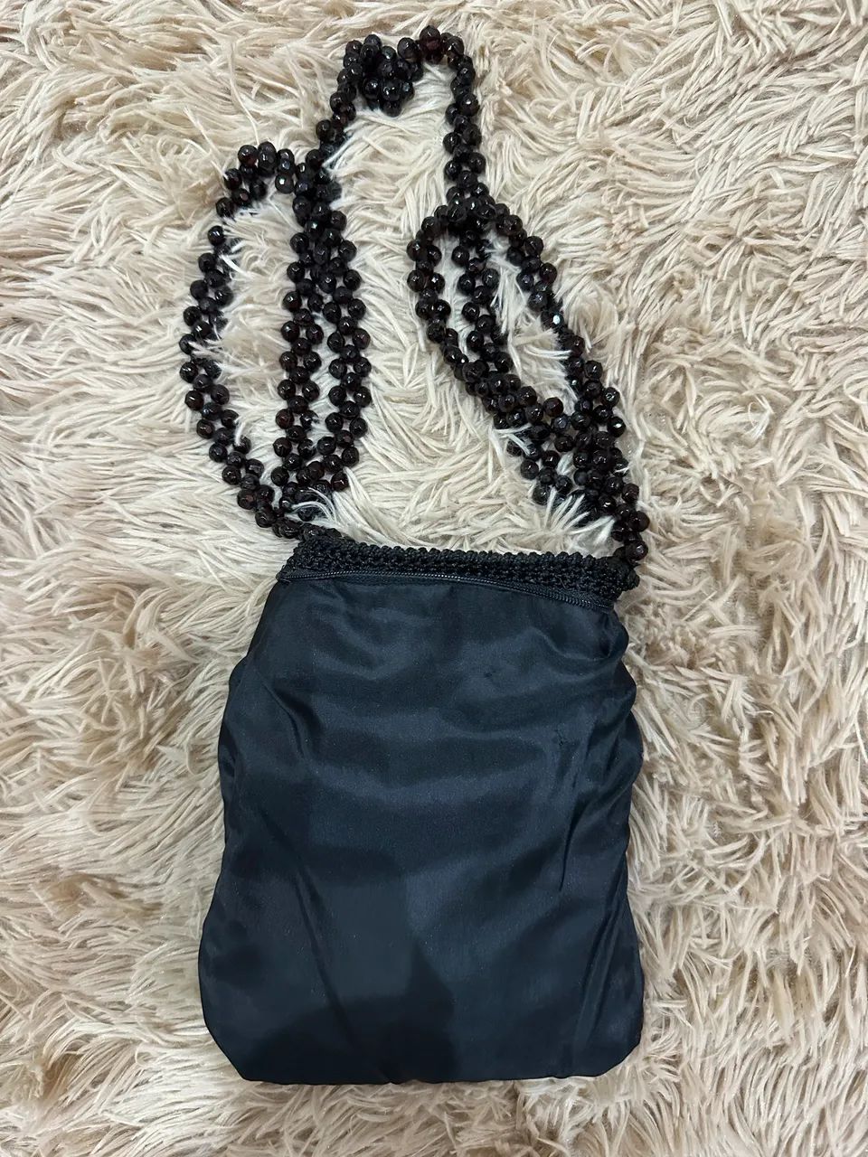 bolsa de crochê preta com alça de contas - Foto 3