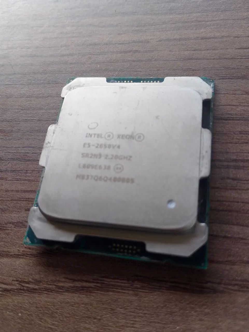 DOIS (2) INTEL XEON 2650 V 4 - Foto 2