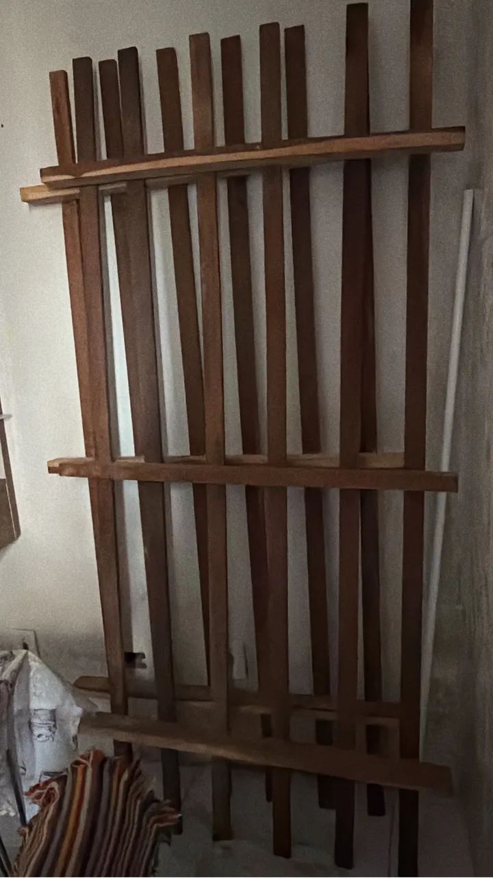 Uma cama beliche 