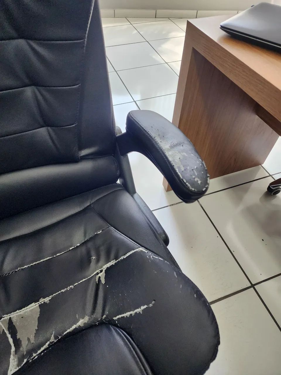 CADEIRA PRESIDENTE RECLINÁVEL - Foto 3