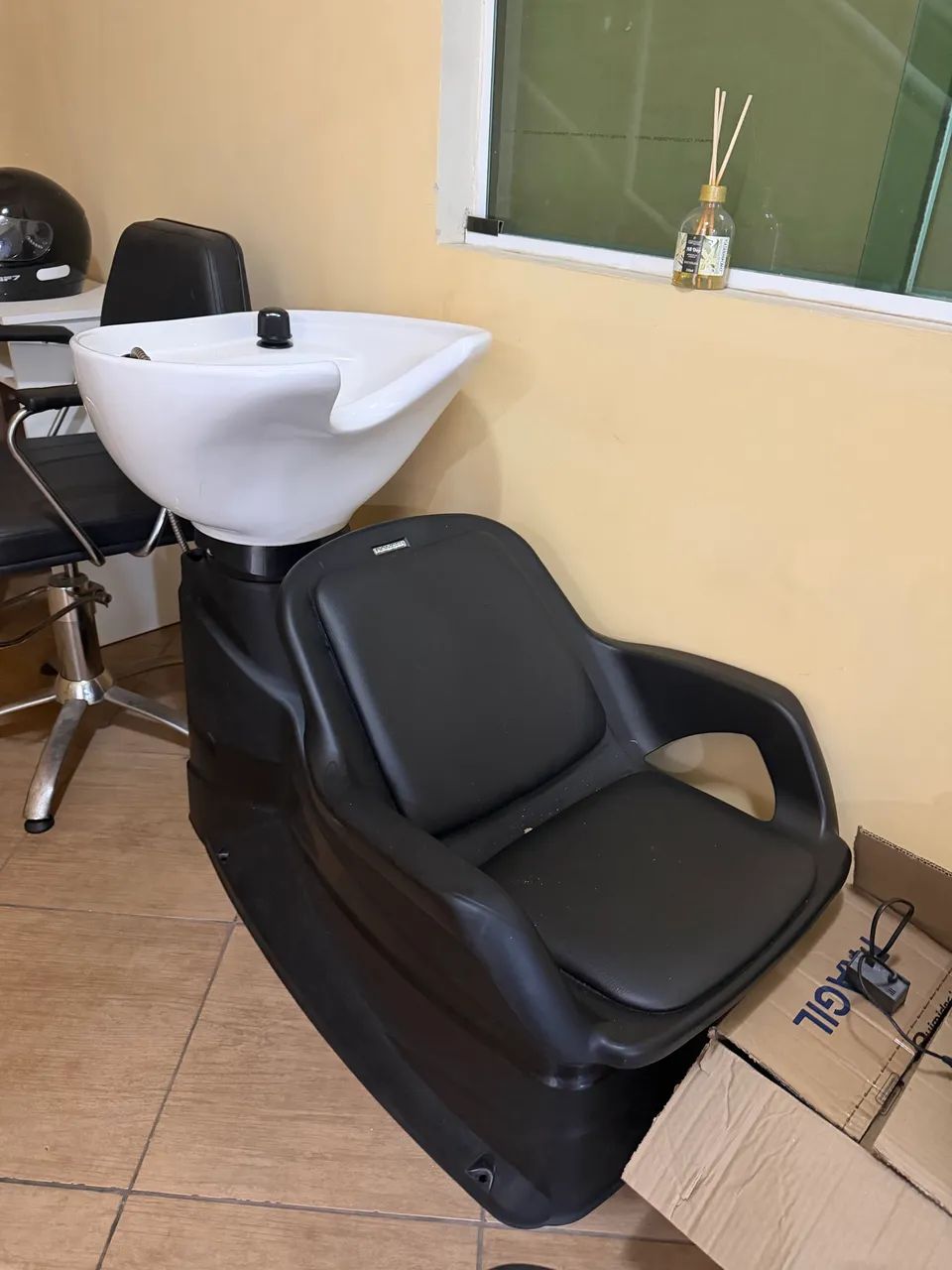 Lavatório e cadeira  - Foto 4