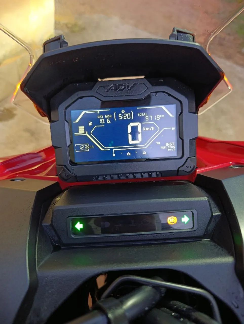 Vendo ADV 150  - Foto 5