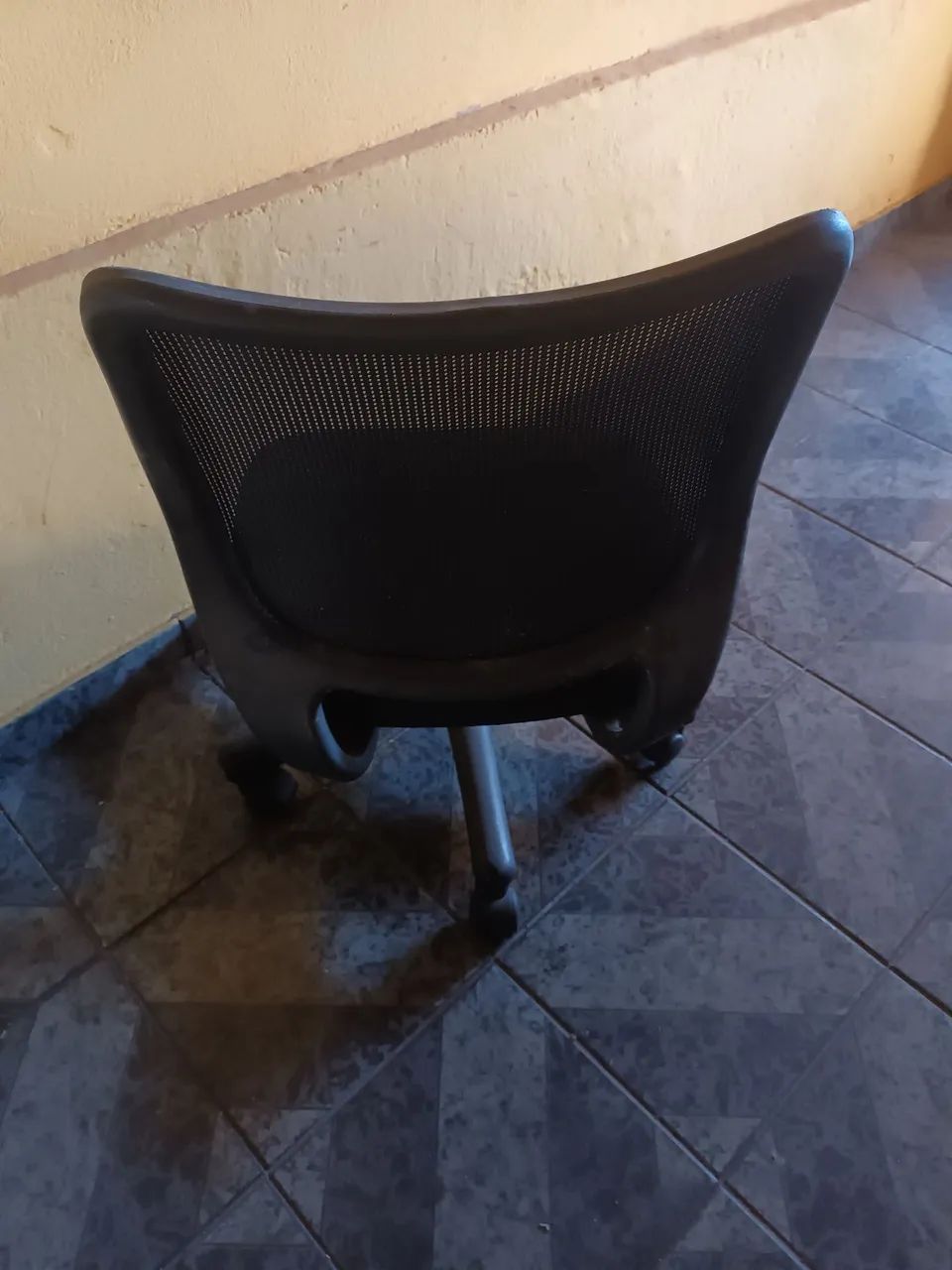 Mesa para computador + cadeira fixa - Foto 5