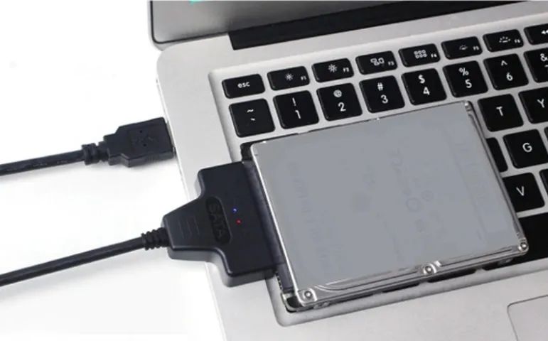 Cabo Adaptador Sata USB 3.0 para Hds de Notebooks e SSDs - Foto 4