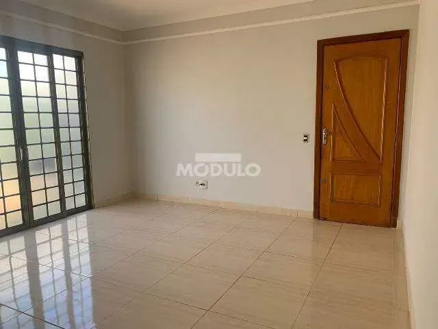 Casa residencial para locação Marta Helena com 6 quartos - Foto 4