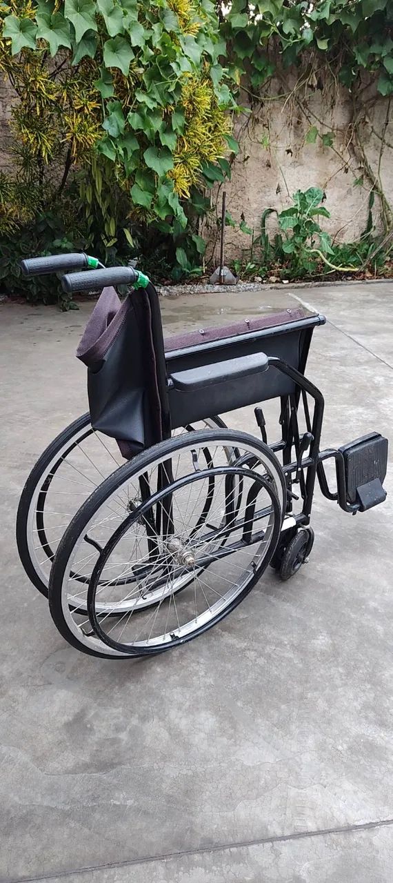 cadeira de rodas nova