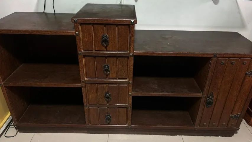 Buffet tipo estante madeira maciça medida  1,80 x 045