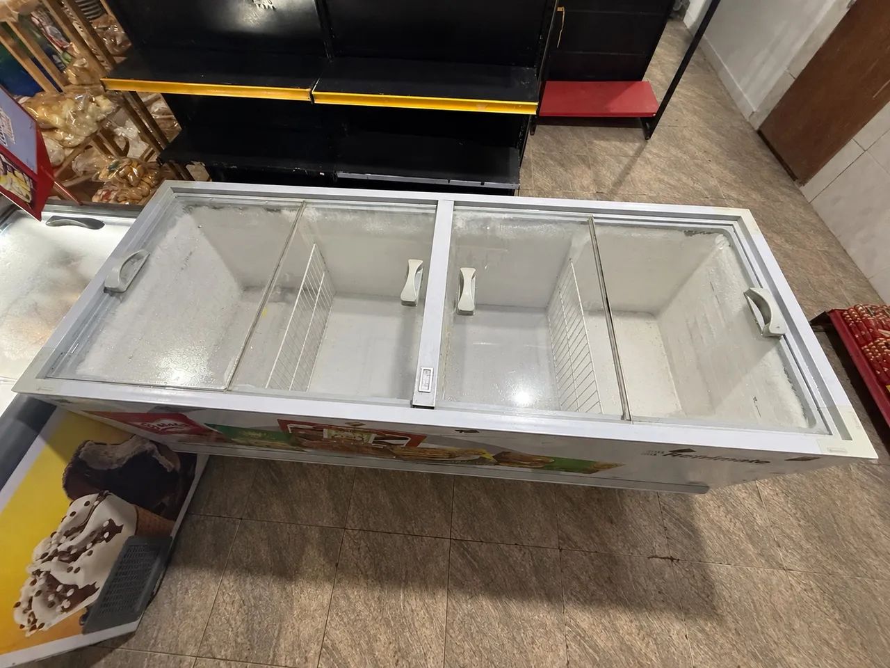 Freezer com três divisória seminova  - Foto 2