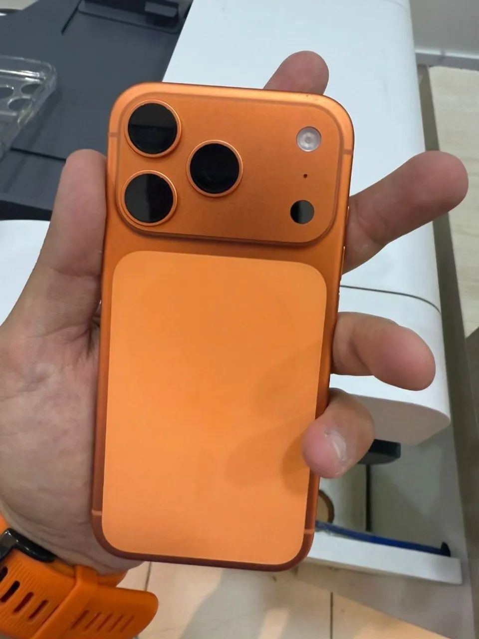 iPhone 17 Pro 256GB Laranja