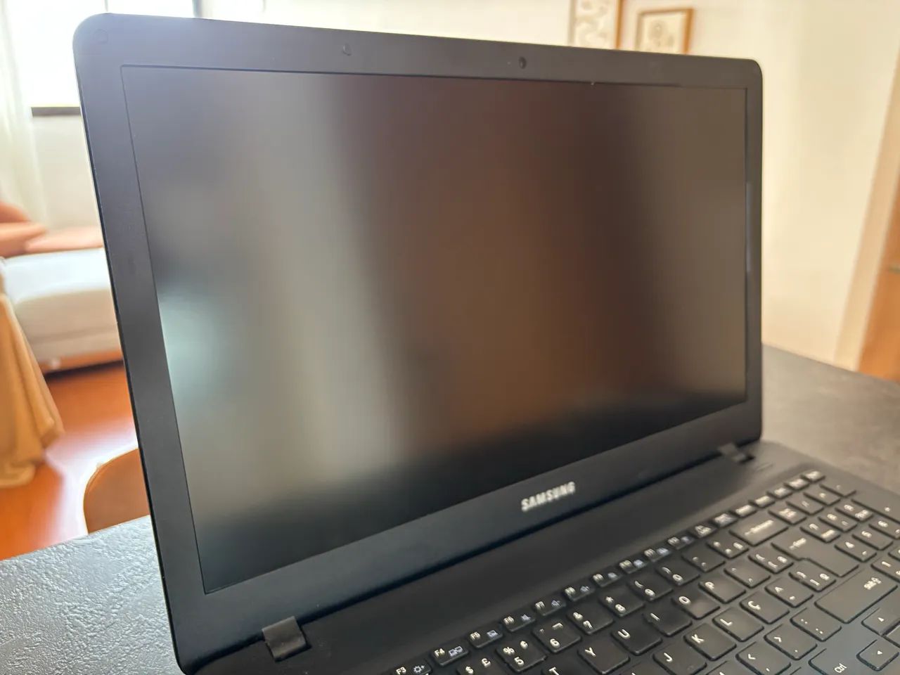 Notebook Samsung E34 - i3 | 8GB RAM | SSD 240GB | W10 | Office