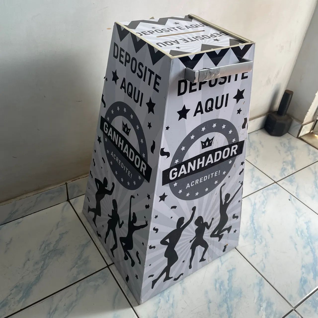 Urna para sorteios Grande +Cadeado
