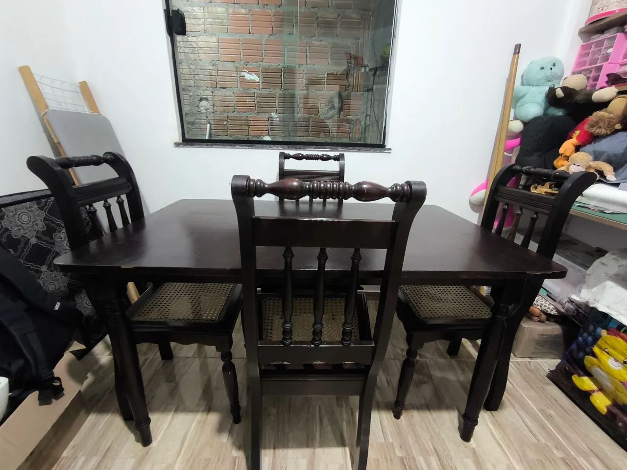 Mesa madeira com 4 cadeiras assento em palhinha  - Foto 5