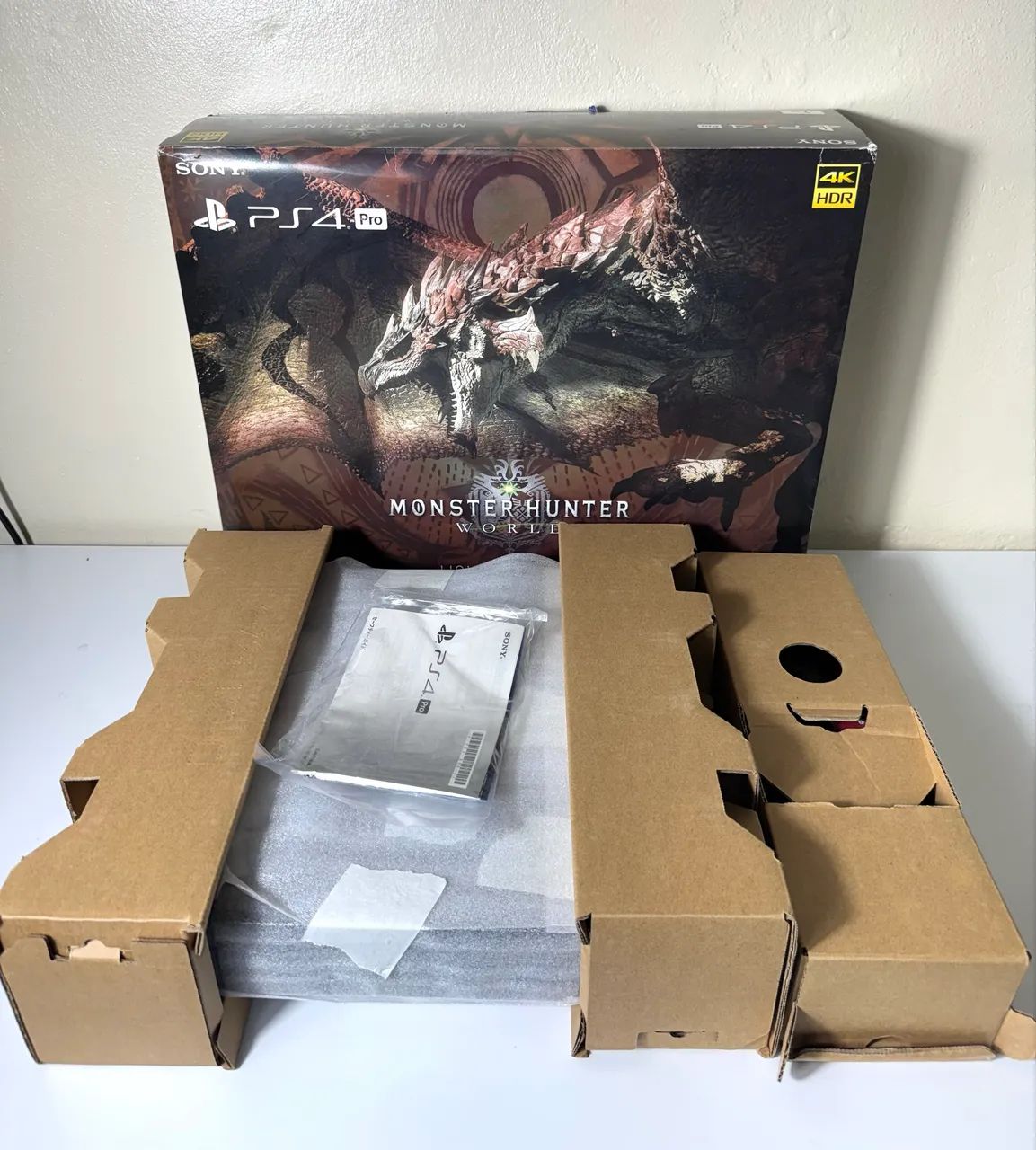 Ps4 pro edição monster hunter  - Foto 3