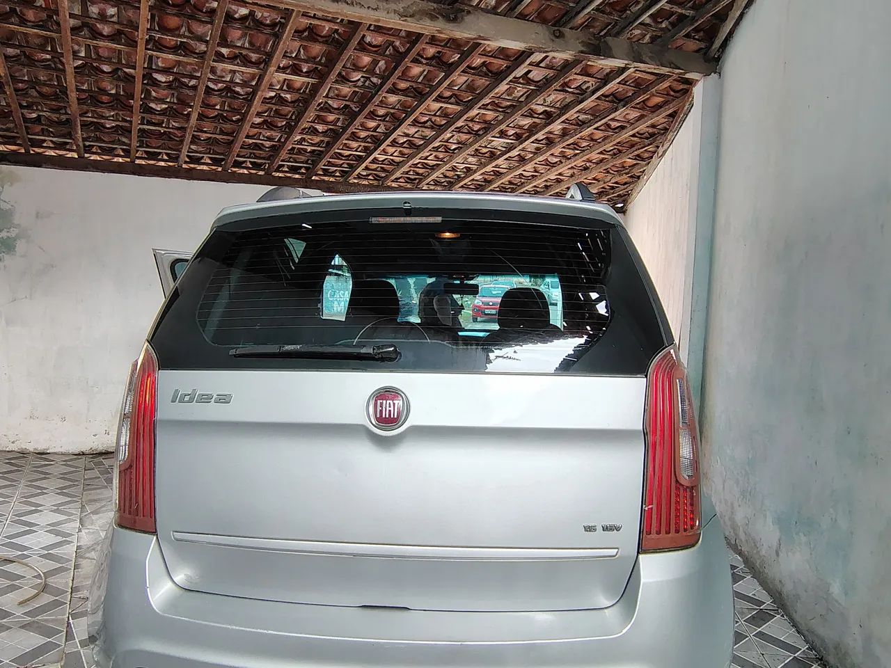 Fiat Idea Essence 1.6 Flex 16V 5P 2011 - Foto 4