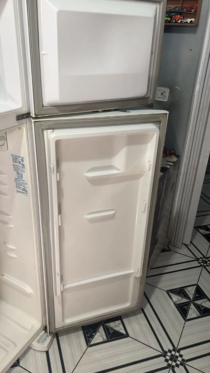 GELADEIRA ELETROLUX 800$  - Foto 3