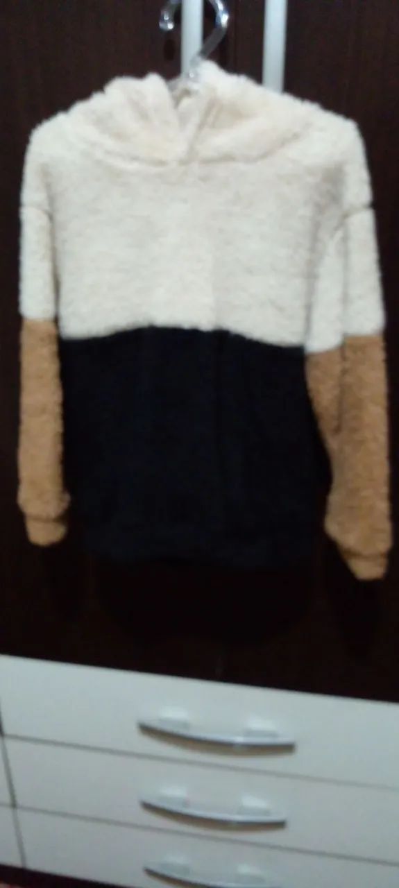 Blusa nova 6 com capuz