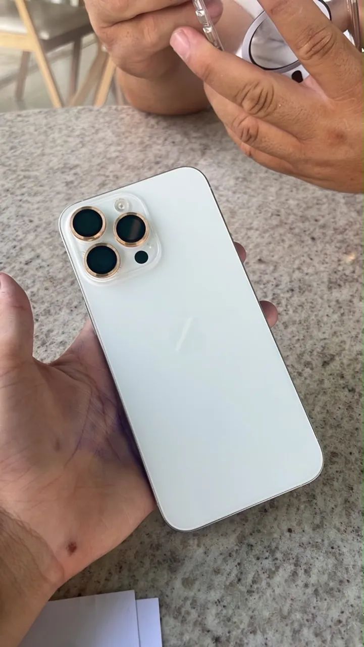 Vendo iPhone 15 pro Max branco