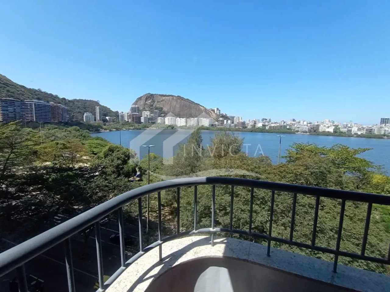 EXCEPCIONAL 3 QUARTOS COM VAGA NA LAGOA