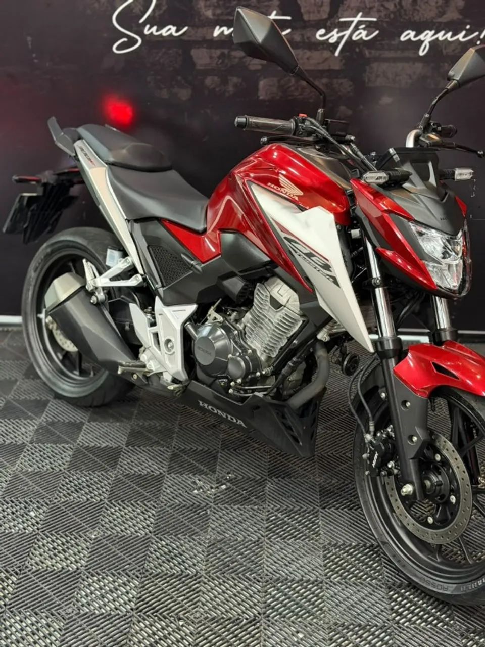 HONDA CB 300F 2025  - Foto 4