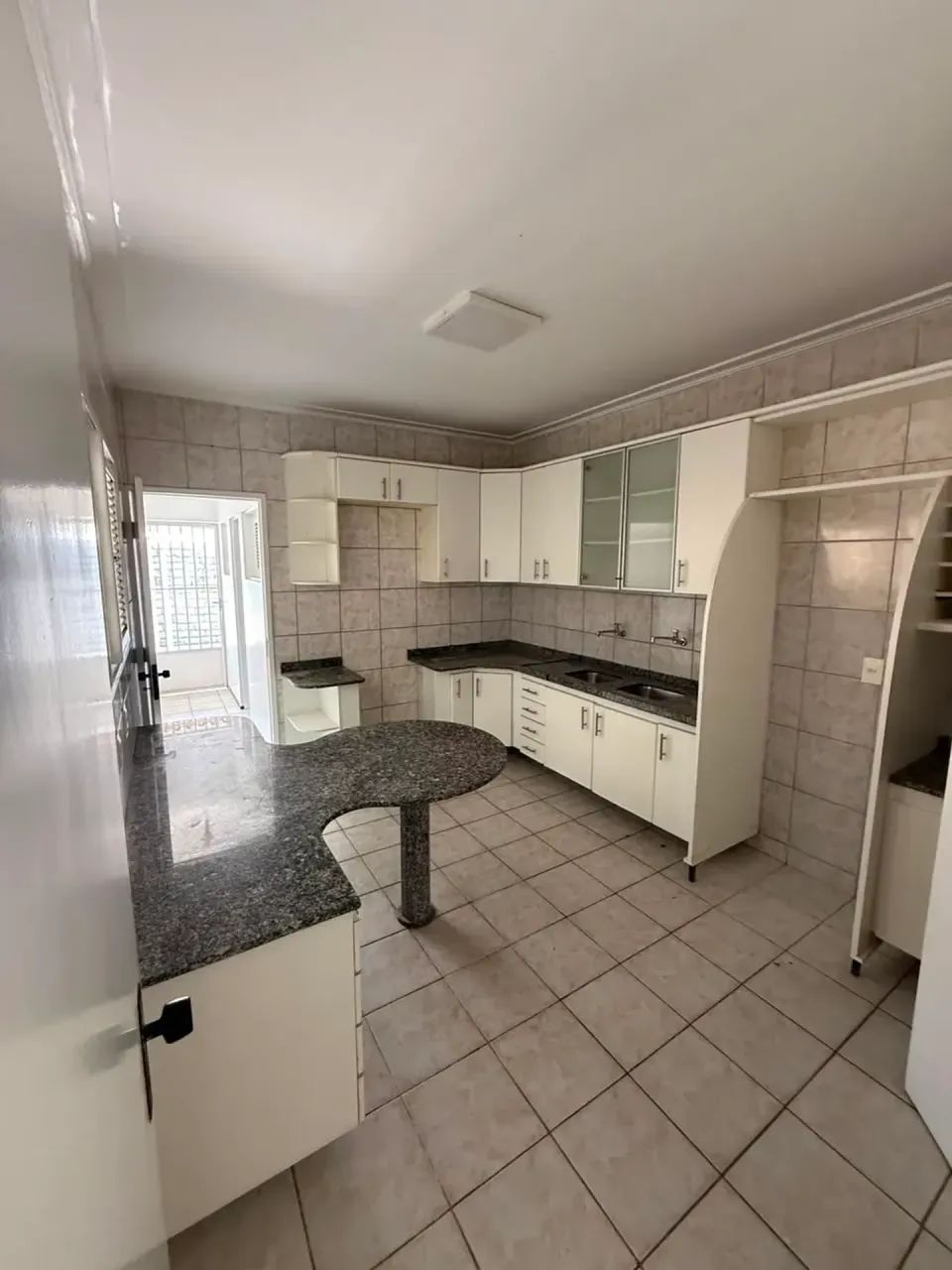 Casa em Condomínio com 220 m², 5 Quartos, 4 Suítes e 4 Vagas - Foto 5