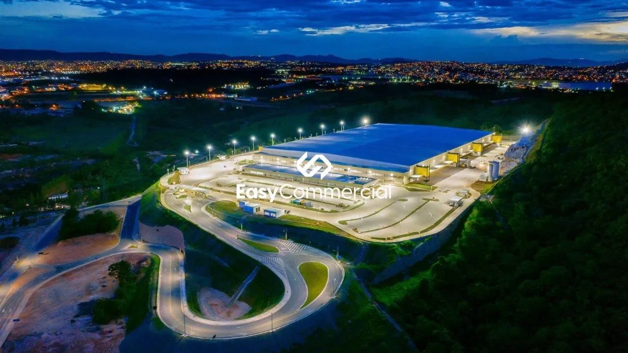 Galpão com 52.000 m² em Contagem